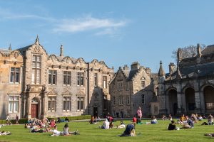 Học Bổng Toàn Phần Khóa Học Carbon Xanh Tại Đại học St Andrews, Vương Quốc Anh 2025